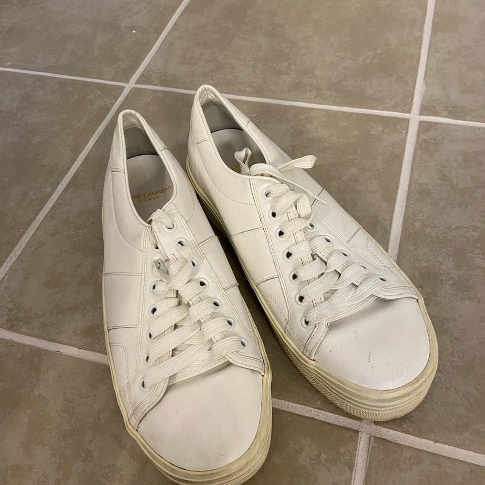 Saint Laurent Off-White Leather Low-Top Sneakers